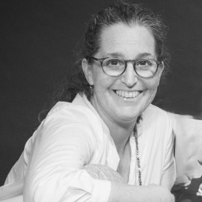 Dr.  Shelley Kedar
